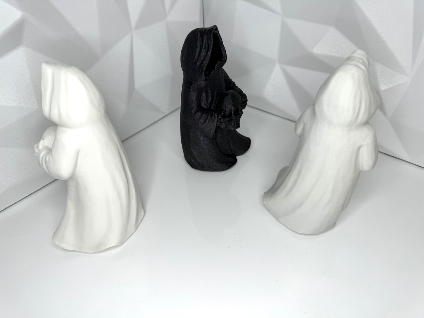 Halloween Ghost - Geist mit Schädel - Geister - 2 Größen - 3d-Druck (Dekoration)