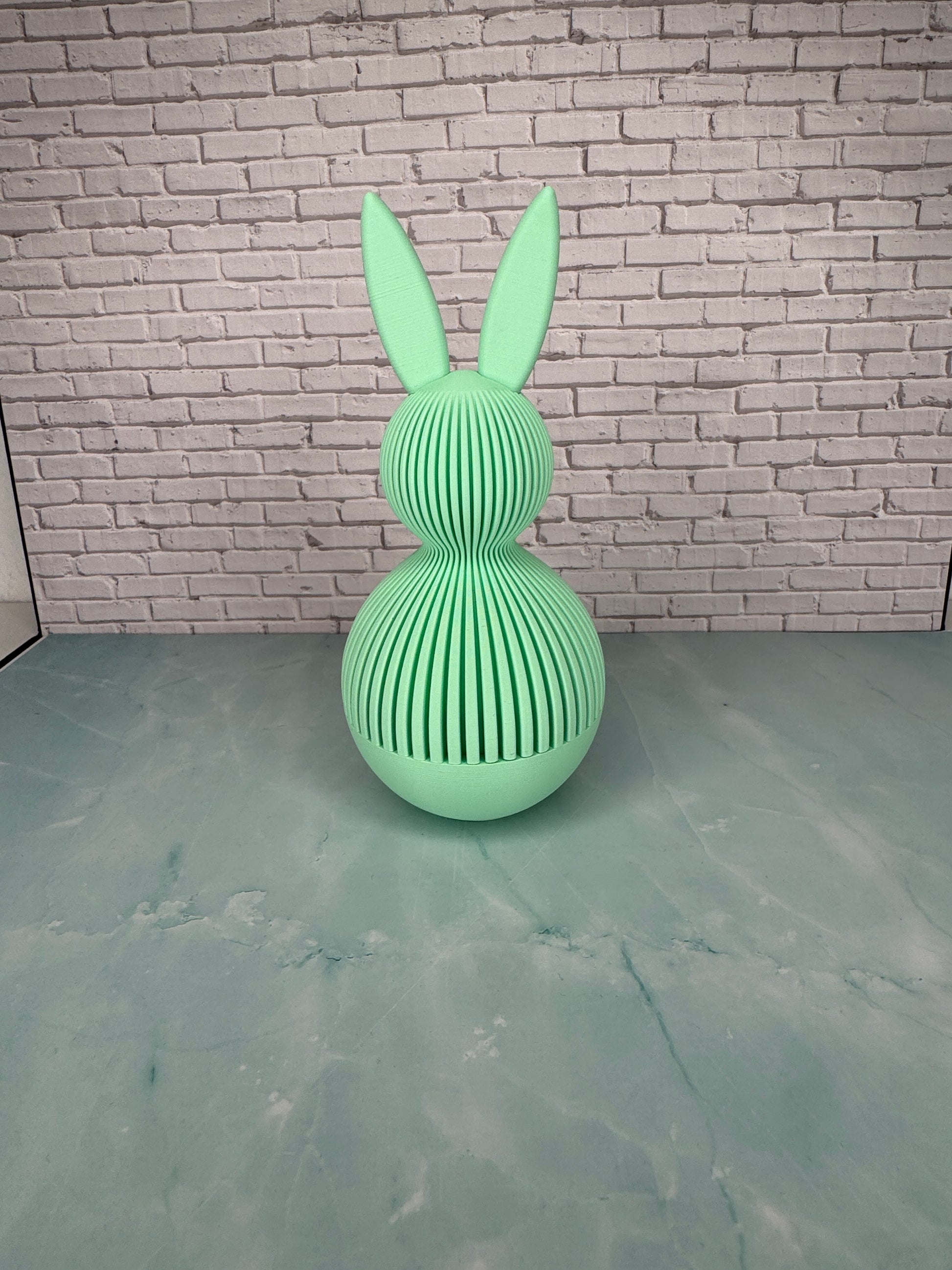 Osterhase Versteck modern Süßigkeiten hellgrün
