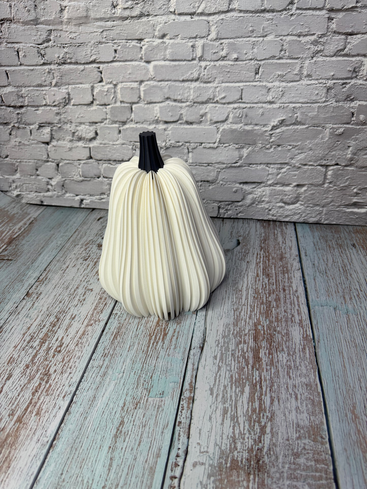 3d-Dekorationskürbis im Boho-Stil mit strukturierter Oberfläche und sanften Farbtönen