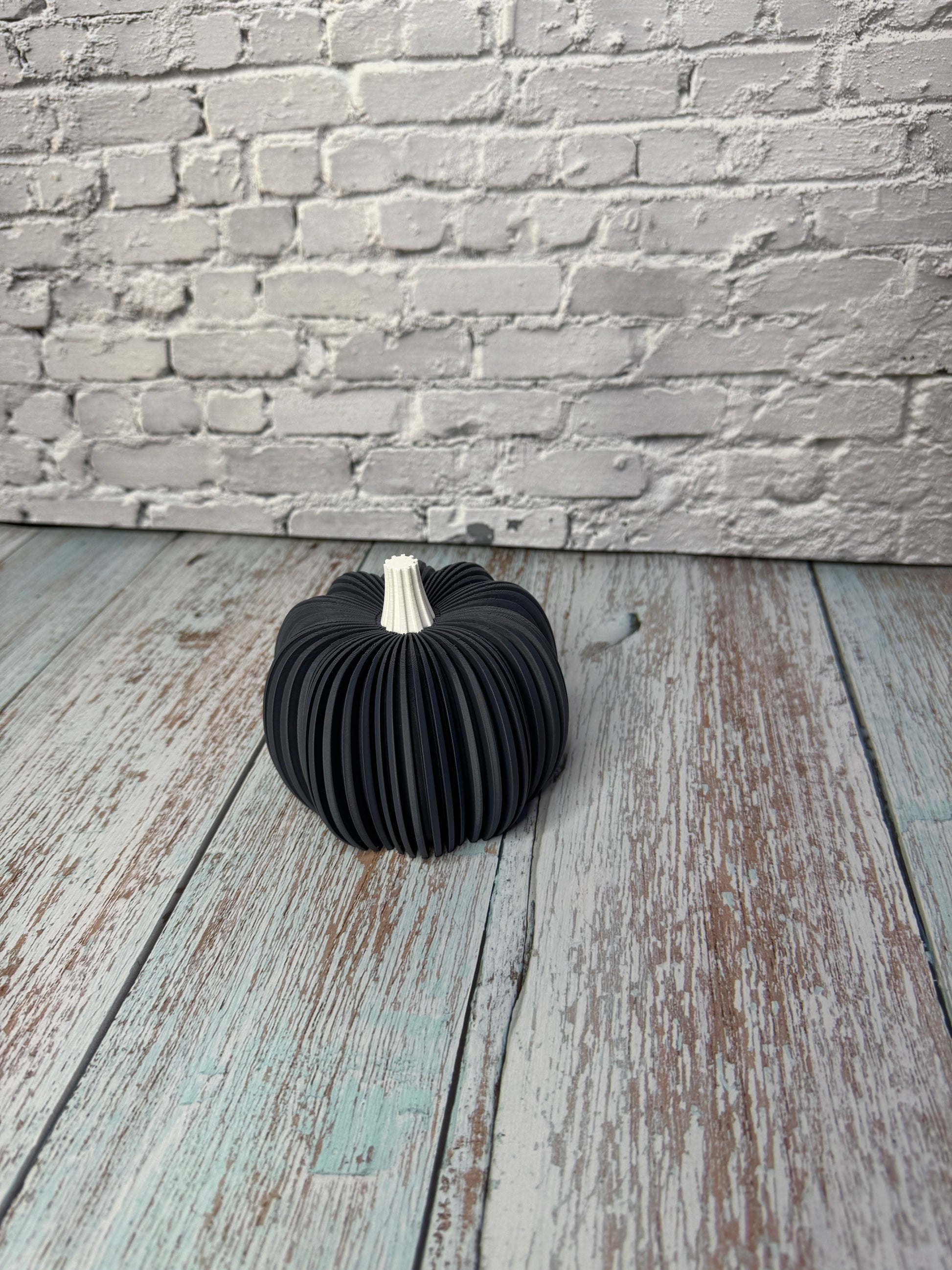 3d-Dekorationskürbis im Boho-Stil mit strukturierter Oberfläche und sanften Farbtönen