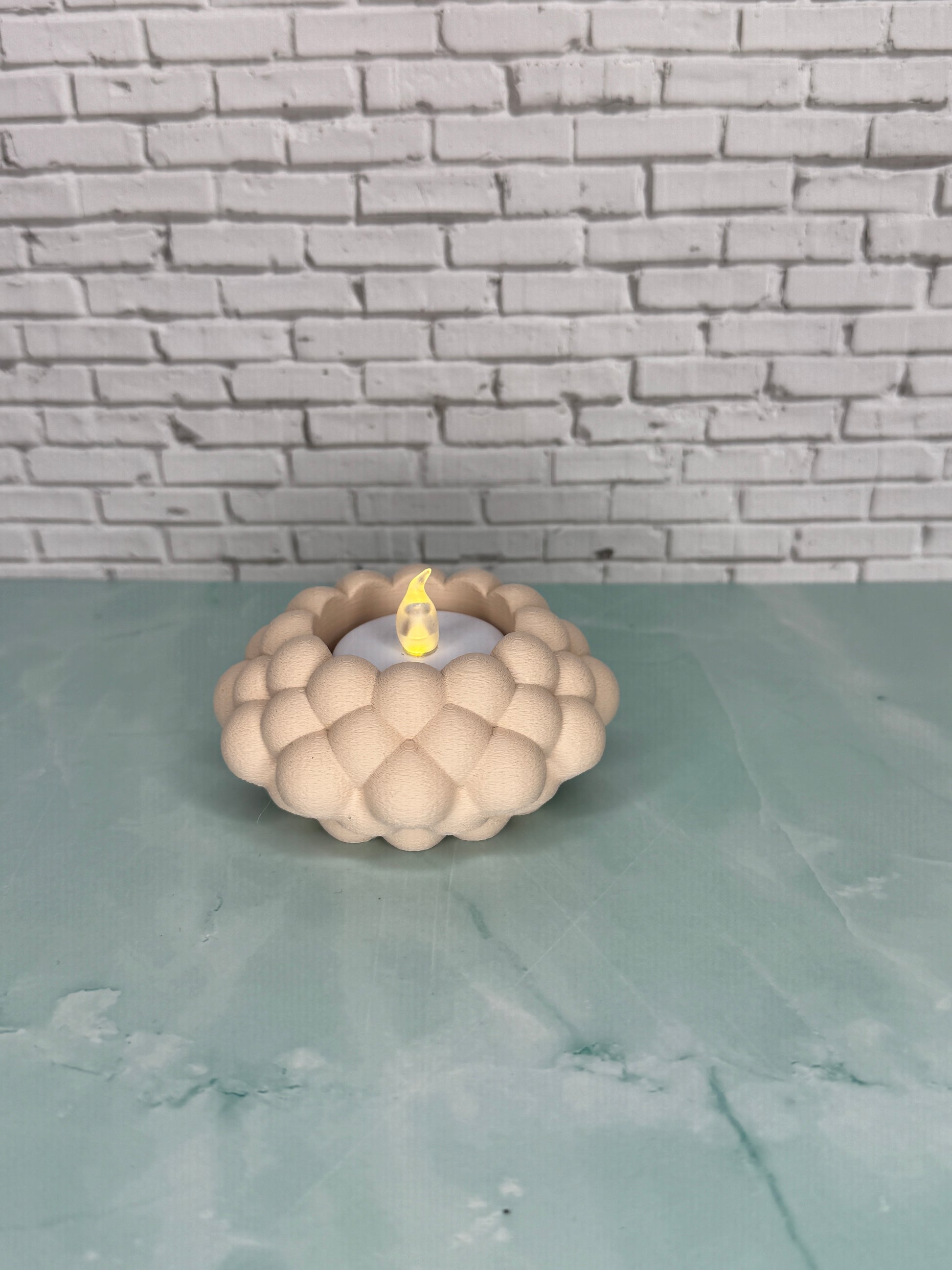 Bubble Teelichthalter mit LED-Teelicht, 3D-gedruckt im modernen skandinavischen Stil, Farbe Sand