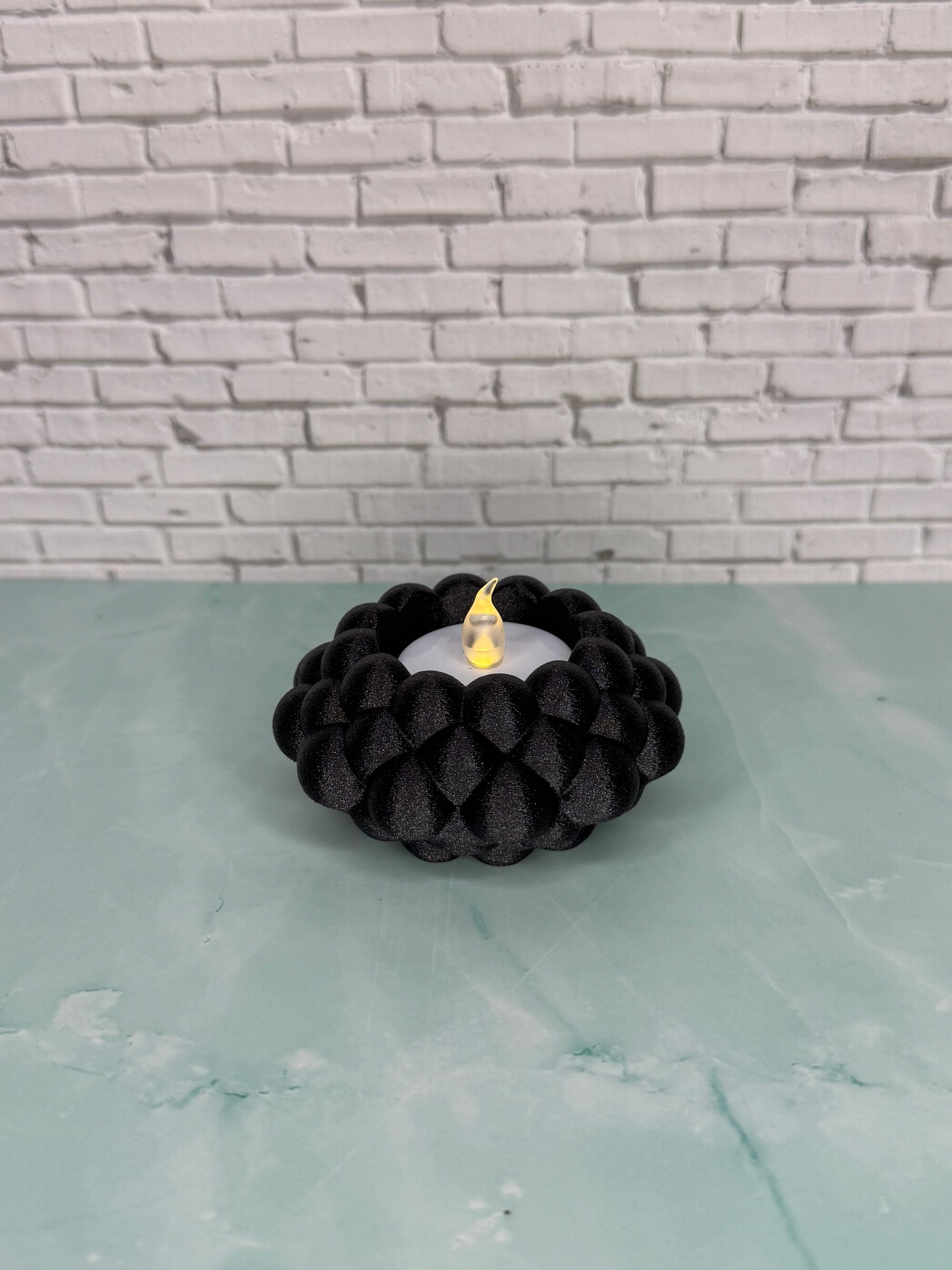 Bubble Teelichthalter mit LED-Teelicht, 3D-gedruckt im modernen skandinavischen Stil, Farbe Glitzerschwarz