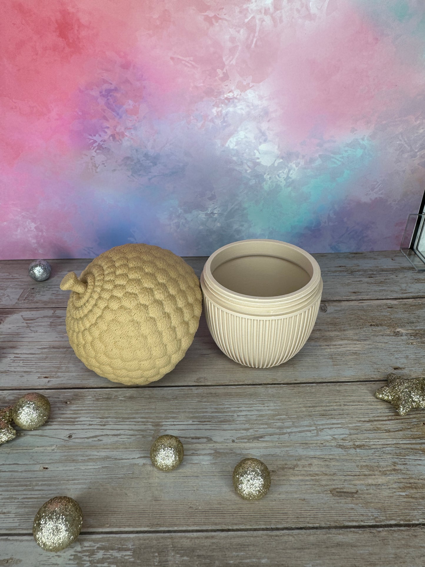 Dekorative Eichel aus dem 3D-Drucker für Herbst- und Winterdeko groß geöffnet (Sand + Beige)