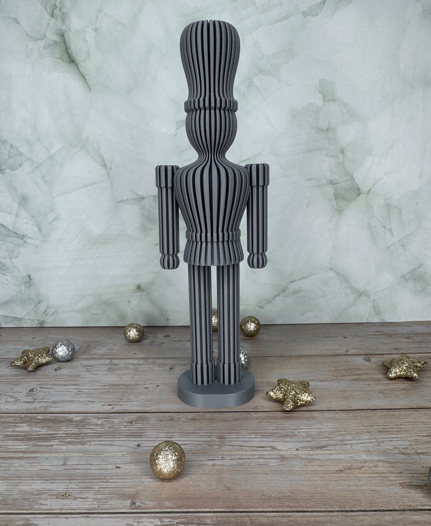 3D-gedruckter Nussknacker im Streifen-Design in Dunkelgrau, moderne Weihnachtsdekoration